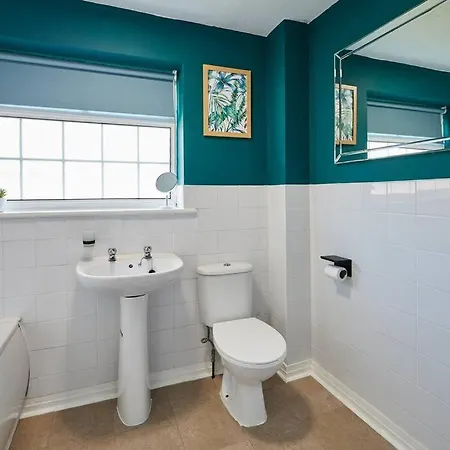 2Km To Chester Races! Sleeps 6 By Restfully Exterior photo