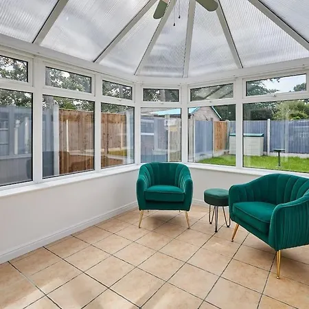2Km To Chester Races! Sleeps 6 By Restfully Exterior photo